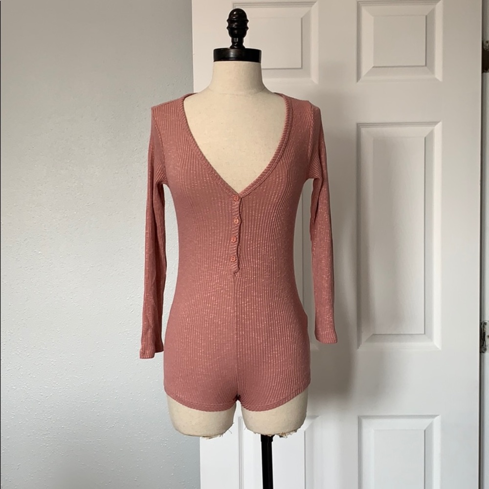NWT Fashion Nova Pink Short Romper Size Large